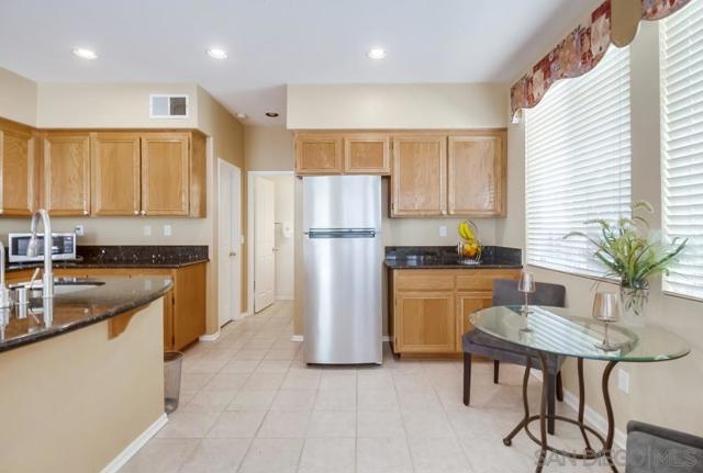 13837 Fontanelle Pl, San Diego CA: https://media.crmls.org/mediaz/e5e8acf4-e381-42de-9be8-89b2743ce1b7.jpg