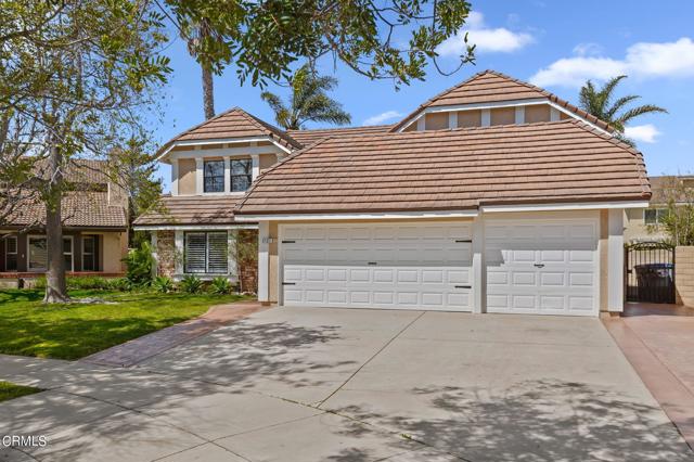 Detail Gallery Image 2 of 42 For 2121 Brook Hollow Ct, Oxnard,  CA 93036 - 5 Beds | 3/1 Baths