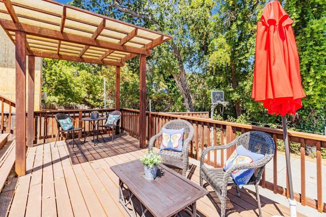 2534 Howard Avenue, San Carlos CA: https://media.crmls.org/mediaz/e5e93129-e88a-4602-a524-b8185b5feb48.jpg