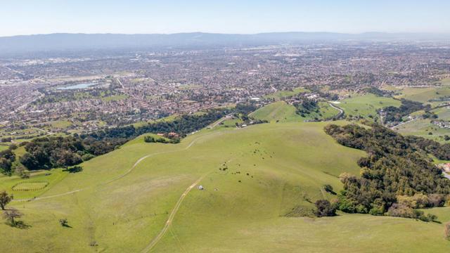 0 Bella Madeira Lane, San Jose CA: https://media.crmls.org/mediaz/e5e99f9b-01f2-48de-b3c3-a58db8dd926a.jpg