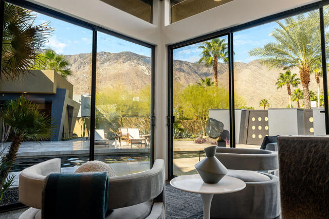 335 Patel Place, Palm Springs CA: https://media.crmls.org/mediaz/e5e9f999-30b3-4515-ac99-324183f8c4a6.jpg