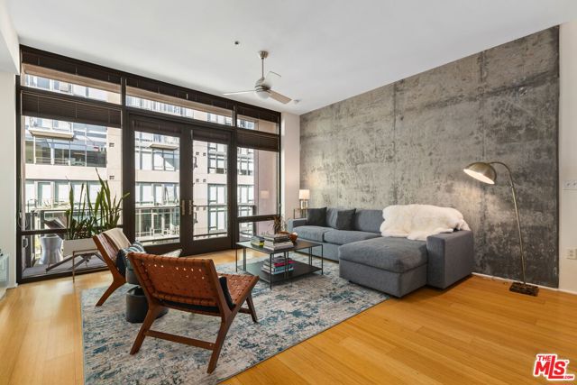 1111 S Grand Avenue, Los Angeles CA: https://media.crmls.org/mediaz/e5ea8e7c-a09b-4ba7-8f29-f26e6229b966.jpg