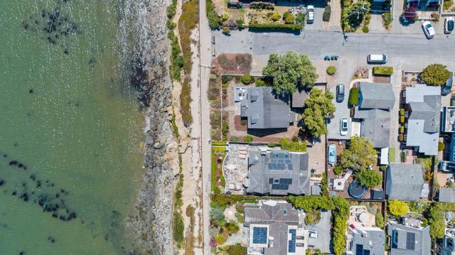 106 Saxon Avenue, Capitola CA: https://media.crmls.org/mediaz/e5eafe89-0d50-4e6e-9e33-acf0f8de041a.jpg