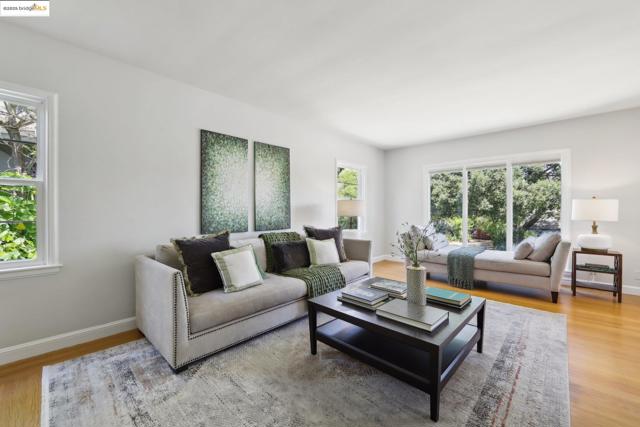 332 El Camino Real, Vallejo CA: https://media.crmls.org/mediaz/e5eb5e2f-cfde-4c25-bdb0-649ae11f095b.jpg