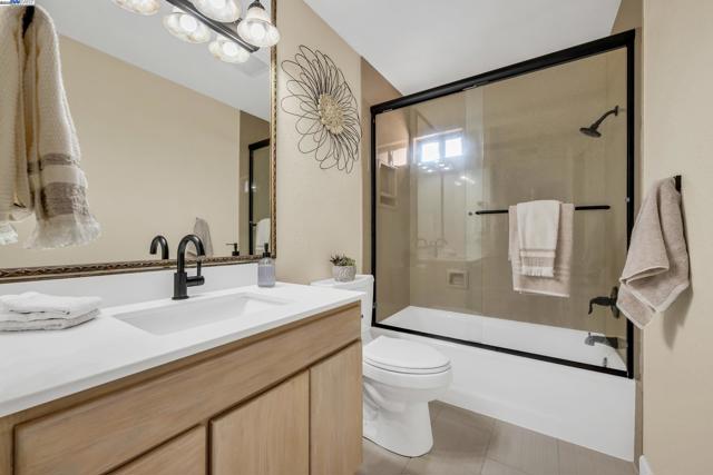 38243 Manzanita St, Newark CA: https://media.crmls.org/mediaz/e5eb8c82-e27d-47f4-afe1-c222ebf649d7.jpg