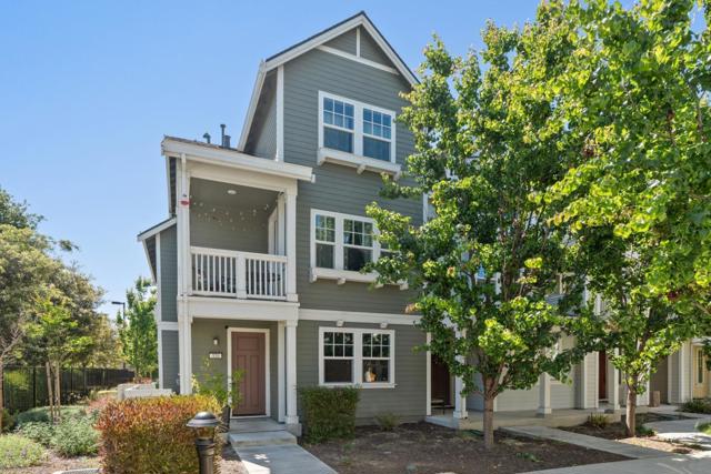 320 Circuit Way, Mountain View CA: https://media.crmls.org/mediaz/e5ebfad8-31d2-431f-a6ff-489ce9dbde37.jpg