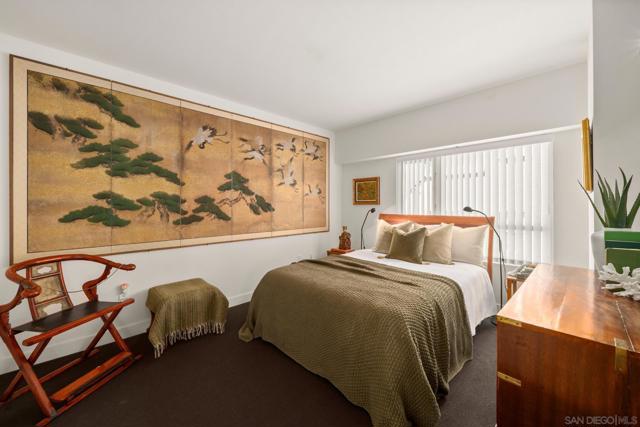 3812 Park Blvd, San Diego CA: https://media.crmls.org/mediaz/e5ec070c-19e2-4ef7-9a0d-85bc1b1e36c9.jpg