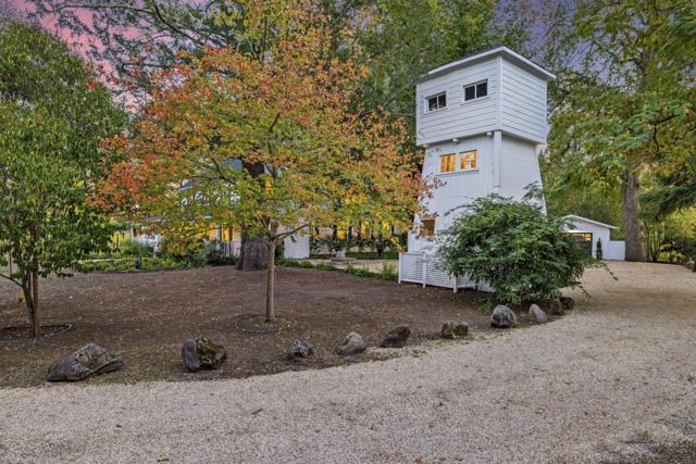 2551 Grant Street, Calistoga CA: https://media.crmls.org/mediaz/e5ecf5f6-afc5-497f-9786-b5709bc0a55e.jpg