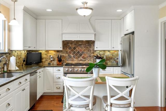 356 King Drive, South San Francisco CA: https://media.crmls.org/mediaz/e5ed6e0f-71a7-4c22-ae56-eb8212fd99be.jpg