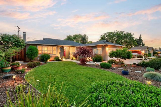 843 S Genevieve Lane, San Jose CA: https://media.crmls.org/mediaz/e5ed6ee3-b77e-46ba-8b64-e43242a79929.jpg