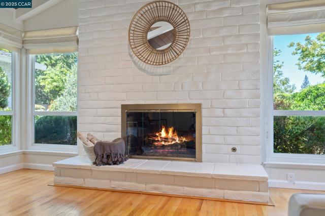 149 Rock Oak Court, Walnut Creek CA: https://media.crmls.org/mediaz/e5ed8374-db12-4021-ac03-42440e59ada2.jpg