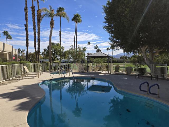 67421 N Chimayo Drive, Cathedral City CA: https://media.crmls.org/mediaz/e5edb069-436f-492e-b666-e6406376f464.jpg