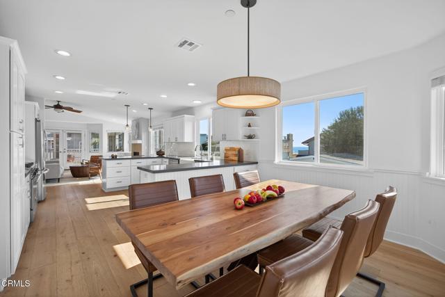 1111 Dover Lane, Ventura CA: https://media.crmls.org/mediaz/e5ee20a0-d8cd-4db8-9f58-9551a1f84f88.jpg