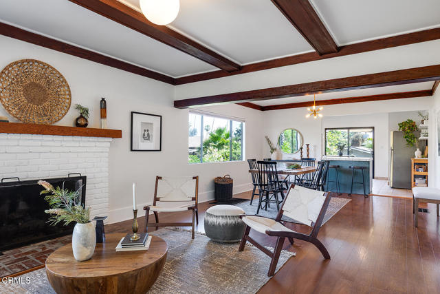 4802 Converse St Street, Los Angeles CA: https://media.crmls.org/mediaz/e5eebcf8-25fb-4913-861e-59f9b4b51771.jpg