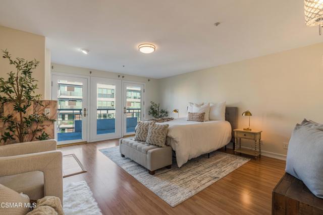 1645 Malcolm Avenue, Los Angeles CA: https://media.crmls.org/mediaz/e5eed90c-3ba9-4e5b-92b0-34b0fb7321c2.jpg