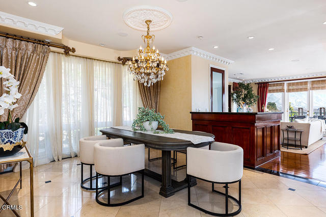 Detail Gallery Image 11 of 50 For 3422 Esperanza Ter, Glendale,  CA 91208 - 5 Beds | 5 Baths