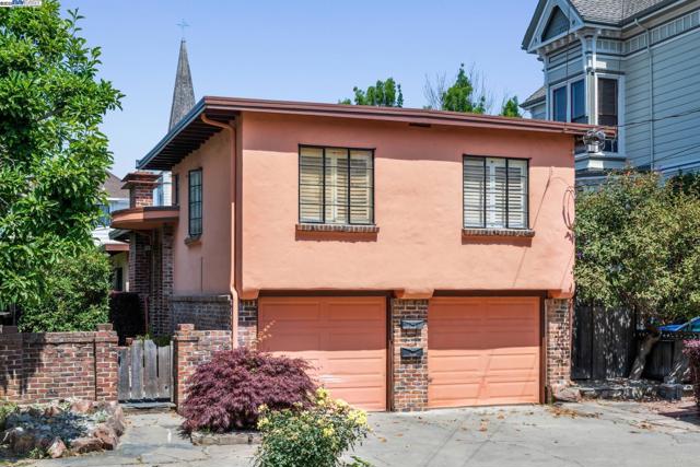 1421 Chestnut St, Alameda CA: https://media.crmls.org/mediaz/e5ef7969-4a8e-4296-9794-4f36fb06077c.jpg