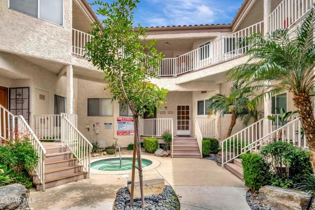 3318 Darby Street, Simi Valley CA: https://media.crmls.org/mediaz/e5efaa9c-4427-447a-acf2-2ed6f426099f.jpg