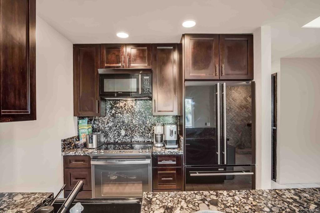 646 Solana Circle - photo 11