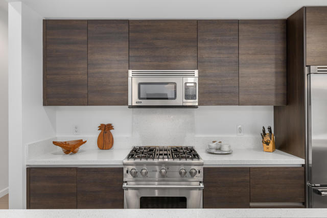 1056 Dane Drive, Palm Springs CA: https://media.crmls.org/mediaz/e5f13842-bbac-479a-84b7-1de8970c05f6.jpg