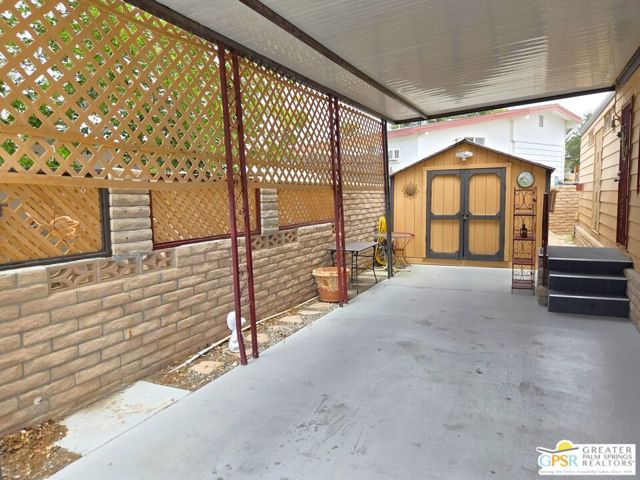69490 Parkside Drive, Desert Hot Springs CA: https://media.crmls.org/mediaz/e5f22c7b-34bc-4838-8fe2-76dc1b8a54b2.jpg