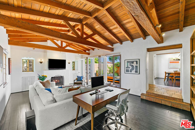 331 S Medio Drive, Los Angeles CA: https://media.crmls.org/mediaz/e5f2bd6d-e106-4643-a9d7-cbc53c50497b.jpg