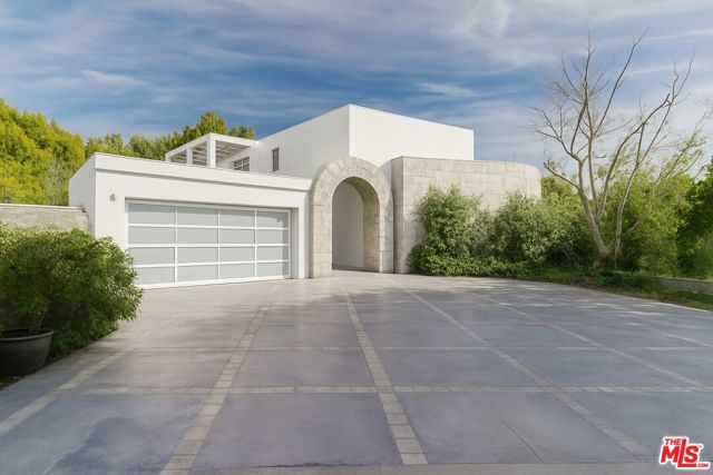1111 Bel Air Place, Los Angeles, CA 90077
