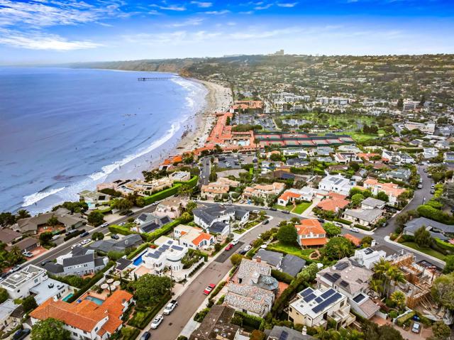 Detail Gallery Image 5 of 60 For 1879 Viking Way, La Jolla,  CA 92037 - 5 Beds | 5/1 Baths
