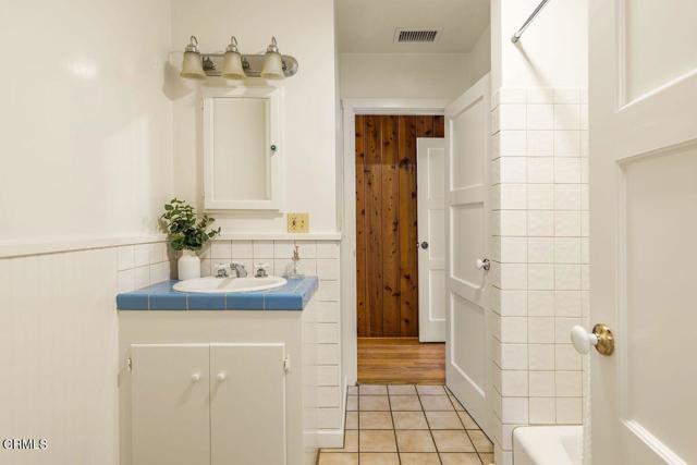 1010 Fairview Road, Ojai CA: https://media.crmls.org/mediaz/e5f42d20-ed85-45fc-8fdb-b024e519fcc8.jpg