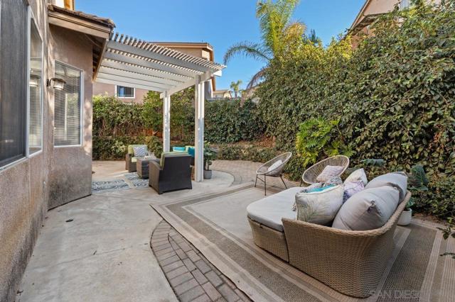 2975 River Shadow Ct, Alpine CA: https://media.crmls.org/mediaz/e5f4c1b9-850f-4117-918a-c549df4ccf01.jpg