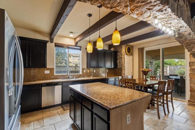 209 Sirrah Way, Greenfield CA: https://media.crmls.org/mediaz/e5f4c9b4-fa6f-4d54-9e75-8d10d147abca.jpg