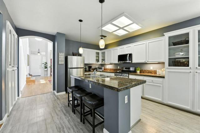 4111 Windsong Street, Sacramento CA: https://media.crmls.org/mediaz/e5f52d3f-4fdd-40ec-aa67-ad41f02a973c.jpg