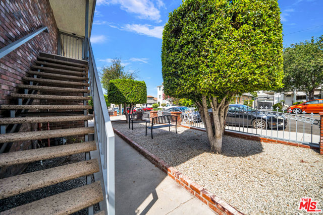 342 East Providencia Avenue photo 8