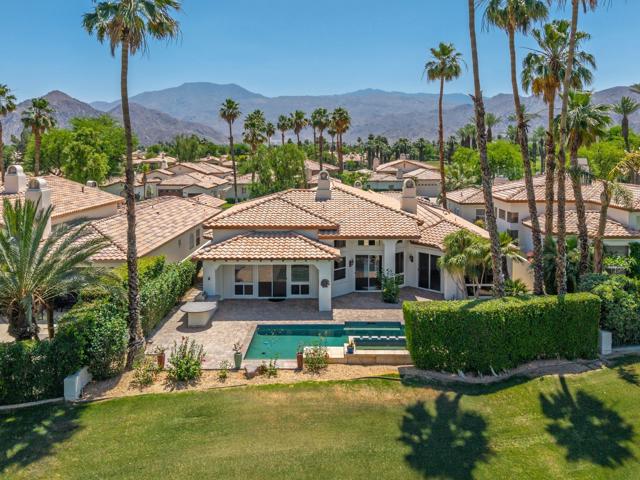 79015 Via San Clara, La Quinta CA: https://media.crmls.org/mediaz/e5f603ce-c2e8-4625-bc3f-e56809b30a59.jpg