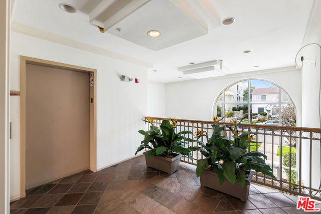 937 12th Street, 101 photo 5