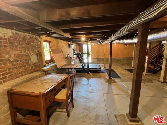 1340 Carroll Avenue, Los Angeles CA: https://media.crmls.org/mediaz/e5f7556a-ec3e-443e-9978-dc853ecdab9e.jpg