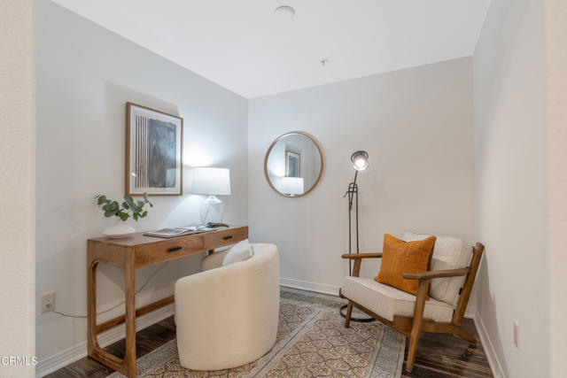 931 E Walnut Street, Pasadena CA: https://media.crmls.org/mediaz/e5f7b1aa-1cc1-4b8a-9c38-16d5642101ea.jpg