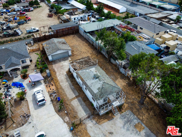 2028 E 126th Street, Compton CA: https://media.crmls.org/mediaz/e5f7e380-6d15-4133-bbcc-e1d7f7c10d4c.jpg