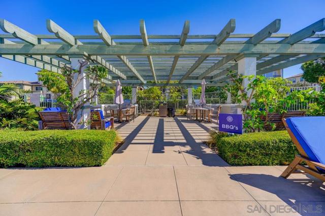 4314 Star Path Way, Oceanside CA: https://media.crmls.org/mediaz/e5f7ecd2-535d-4e73-bd41-02e0eb1c5271.jpg
