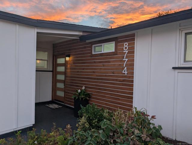 8774 Tommy Drive, San Diego CA: https://media.crmls.org/mediaz/e5f8ae3d-9c01-4b40-a4af-5edf3da0cf58.jpg
