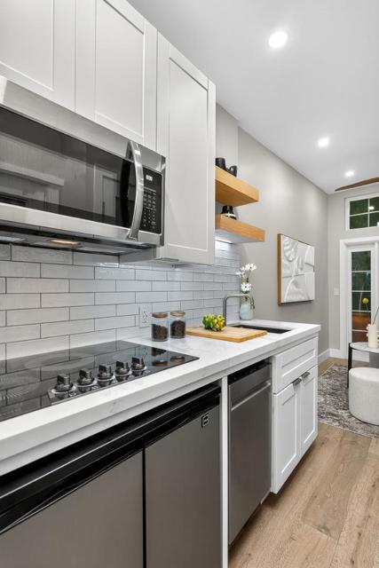 543 Toft Street, Mountain View CA: https://media.crmls.org/mediaz/e5f9d520-89a4-4e02-8f03-a8ae29edc7a0.jpg