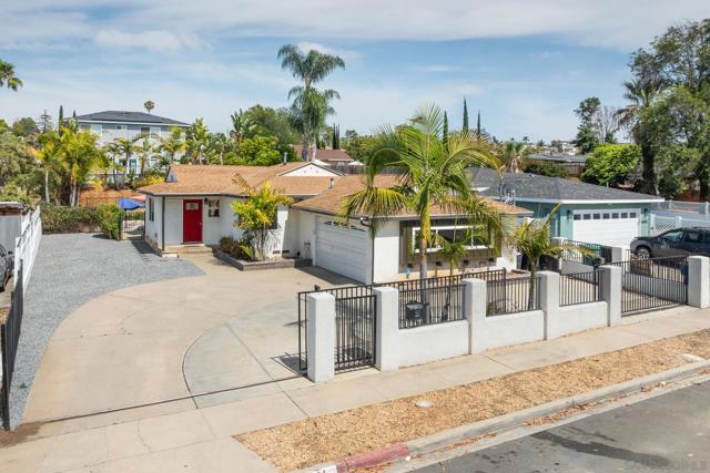 6611 Crawford, San Diego CA: https://media.crmls.org/mediaz/e5fae341-df78-4eb9-87dd-0e52d429ab36.jpg