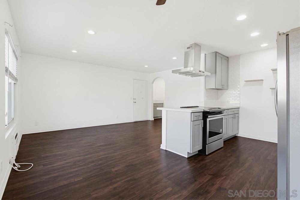 9598 Carroll Canyon - photo 8