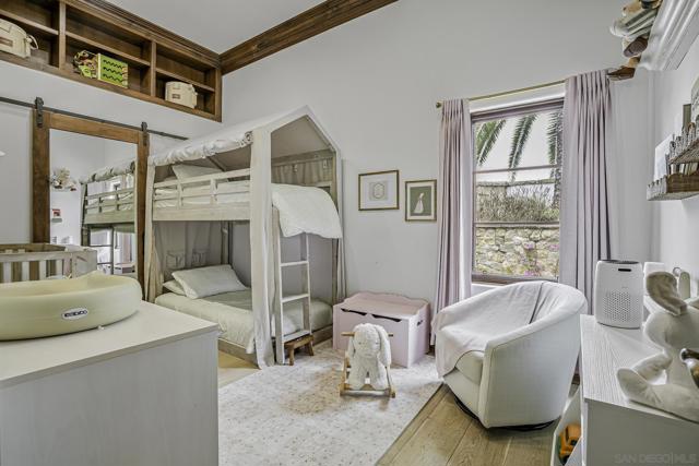 15823 The River Trail, Rancho Santa Fe CA: https://media.crmls.org/mediaz/e5fc26ec-68dd-4bdf-82cf-a5bf4ad2b1cd.jpg