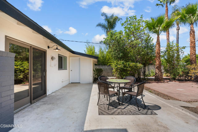 3167 Waco Avenue, Simi Valley CA: https://media.crmls.org/mediaz/e5fcd958-deaf-48d5-b29d-6a11a5f88f69.jpg