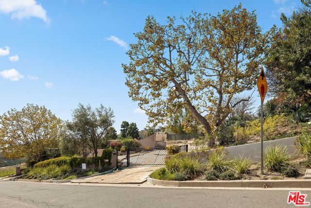 827 Lachman Lane photo 15