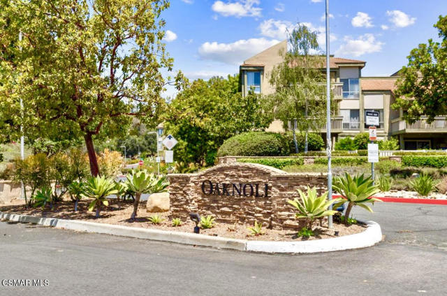 224 Oakleaf Drive, Thousand Oaks CA: https://media.crmls.org/mediaz/e5fe570d-ed6c-457c-b1eb-55ea7d2dcd95.jpg