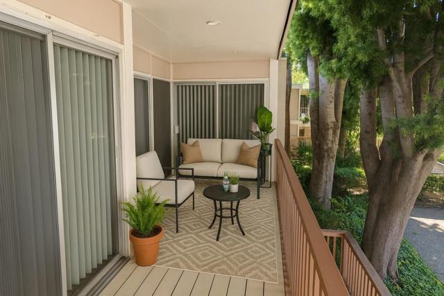 280 Easy Street, Mountain View CA: https://media.crmls.org/mediaz/e5fe71c6-e0a8-424b-9595-8ac6800da2ea.jpg