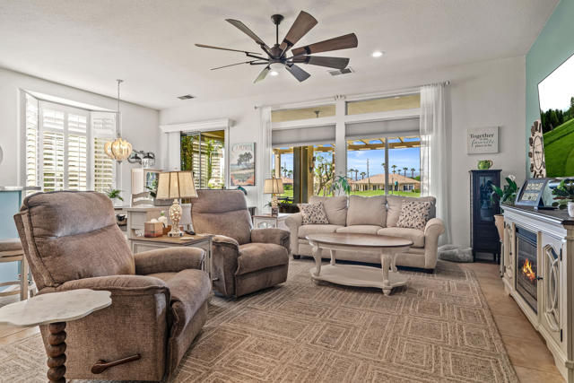 80474 Muirfield Drive, Indio CA: https://media.crmls.org/mediaz/e5fe753e-6f95-40c7-a214-14bf779ec1ae.jpg