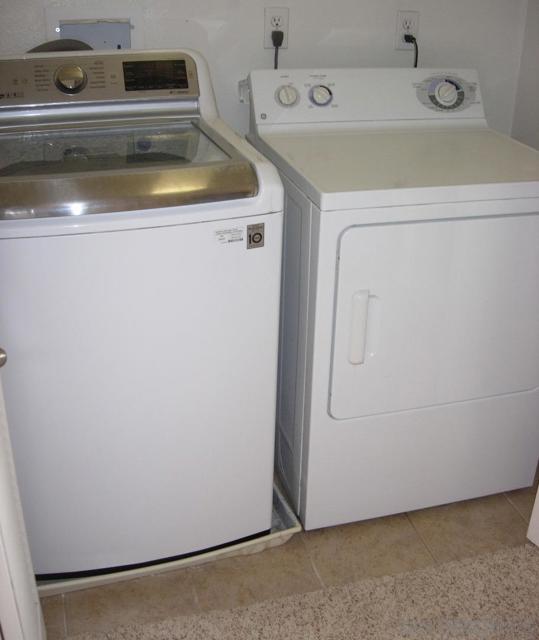 16935 Laurel Hill Lane, San Diego CA: https://media.crmls.org/mediaz/e5ff9731-3c05-47ab-805e-44be6f510dc2.jpg